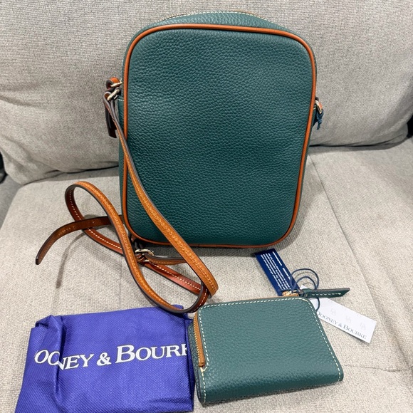 Dooney & Bourke Forest Green Crossbody Purse with Wallet NWT - Picture 2 of 7